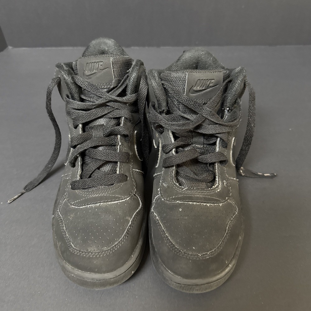 NIKE Court Borough Mid Big Kid size 7Y (Women 8) Black Athletic Shoes 839977-001